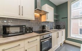 Market Street- Apartment